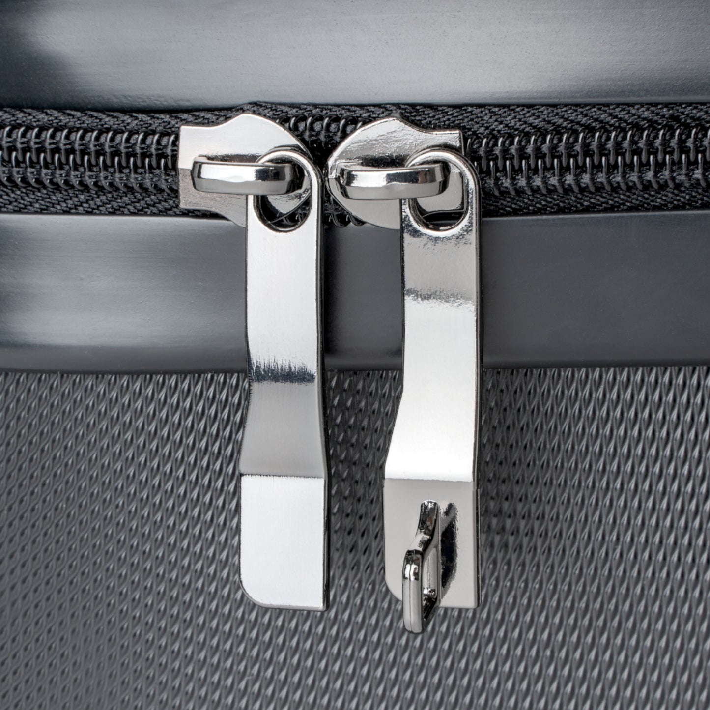 International Jetsetter: Stylish Travel Luggage Pieces